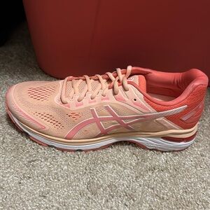 Women’s ASICS GT-2000 7